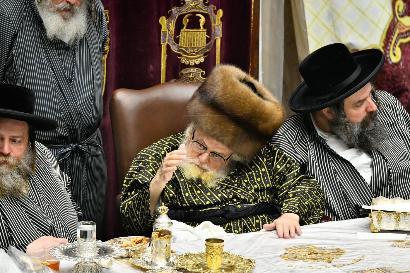 האדמו"ר מתולדות אברהם יצחק בטיש ט"ו בשבט