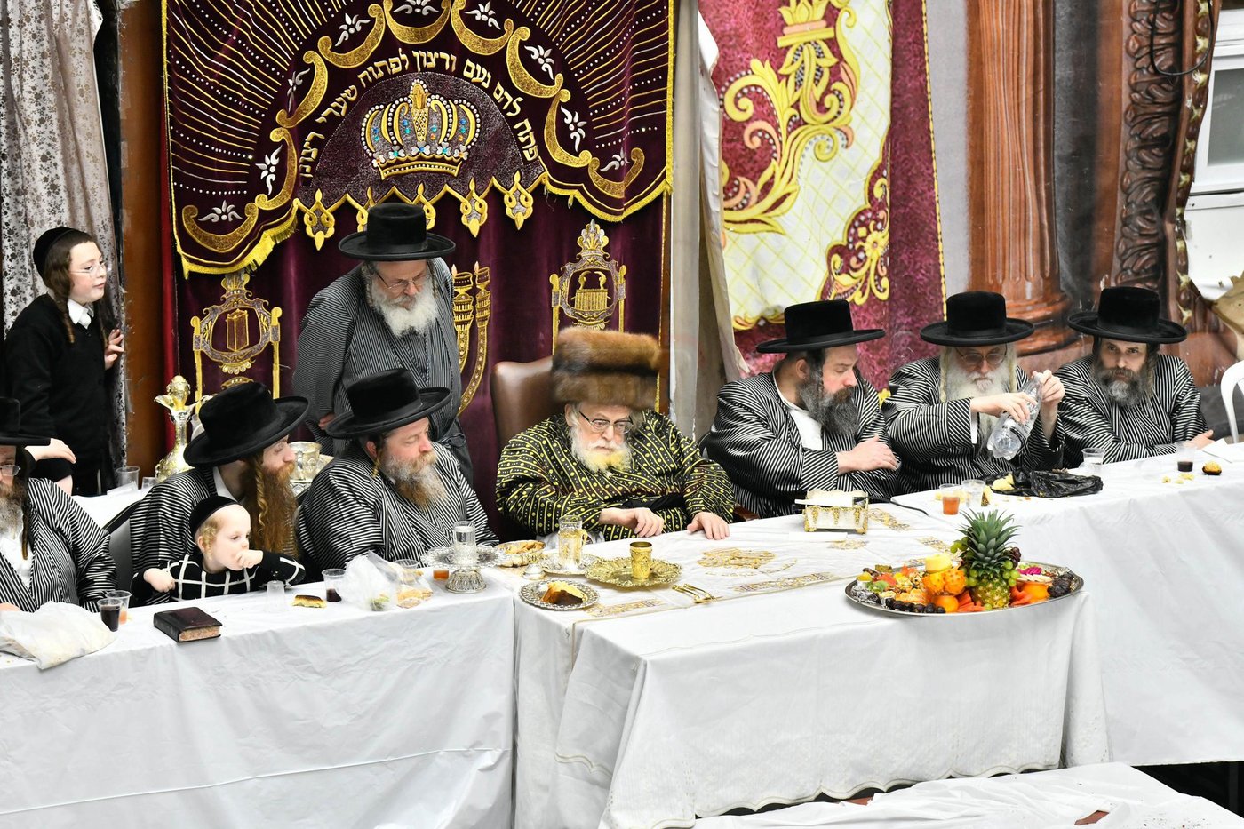 האדמו"ר מתולדות אברהם יצחק בטיש ט"ו בשבט