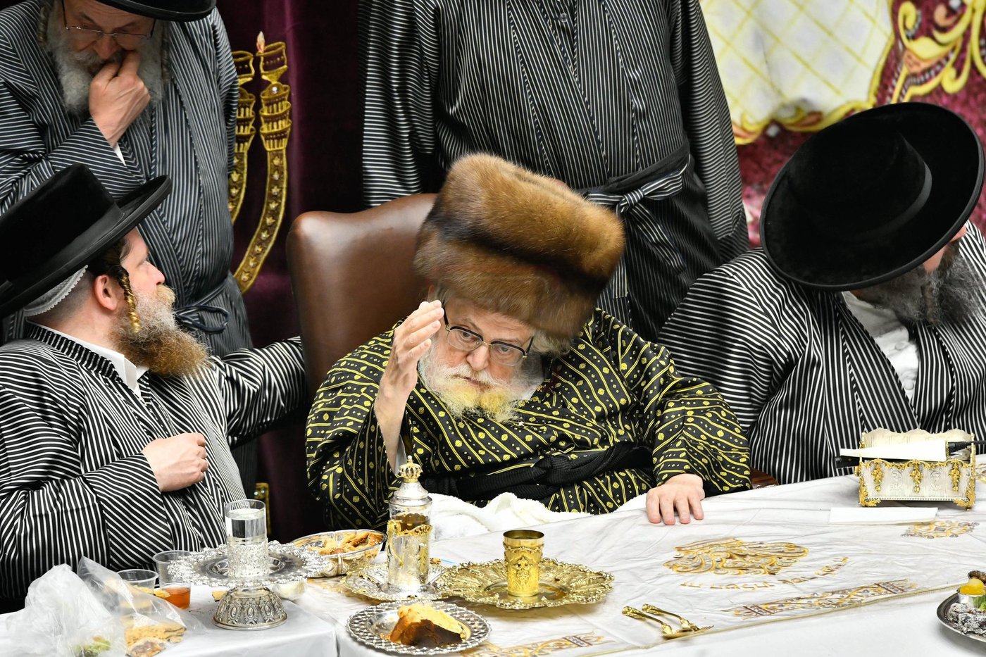 האדמו"ר מתולדות אברהם יצחק בטיש ט"ו בשבט