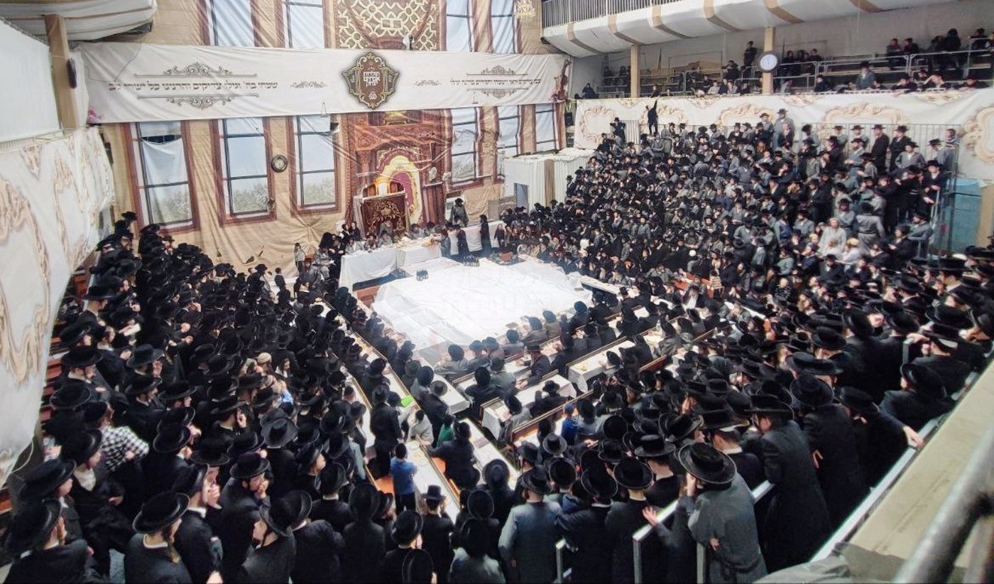 האדמו"ר מתולדות אברהם יצחק בטיש ט"ו בשבט