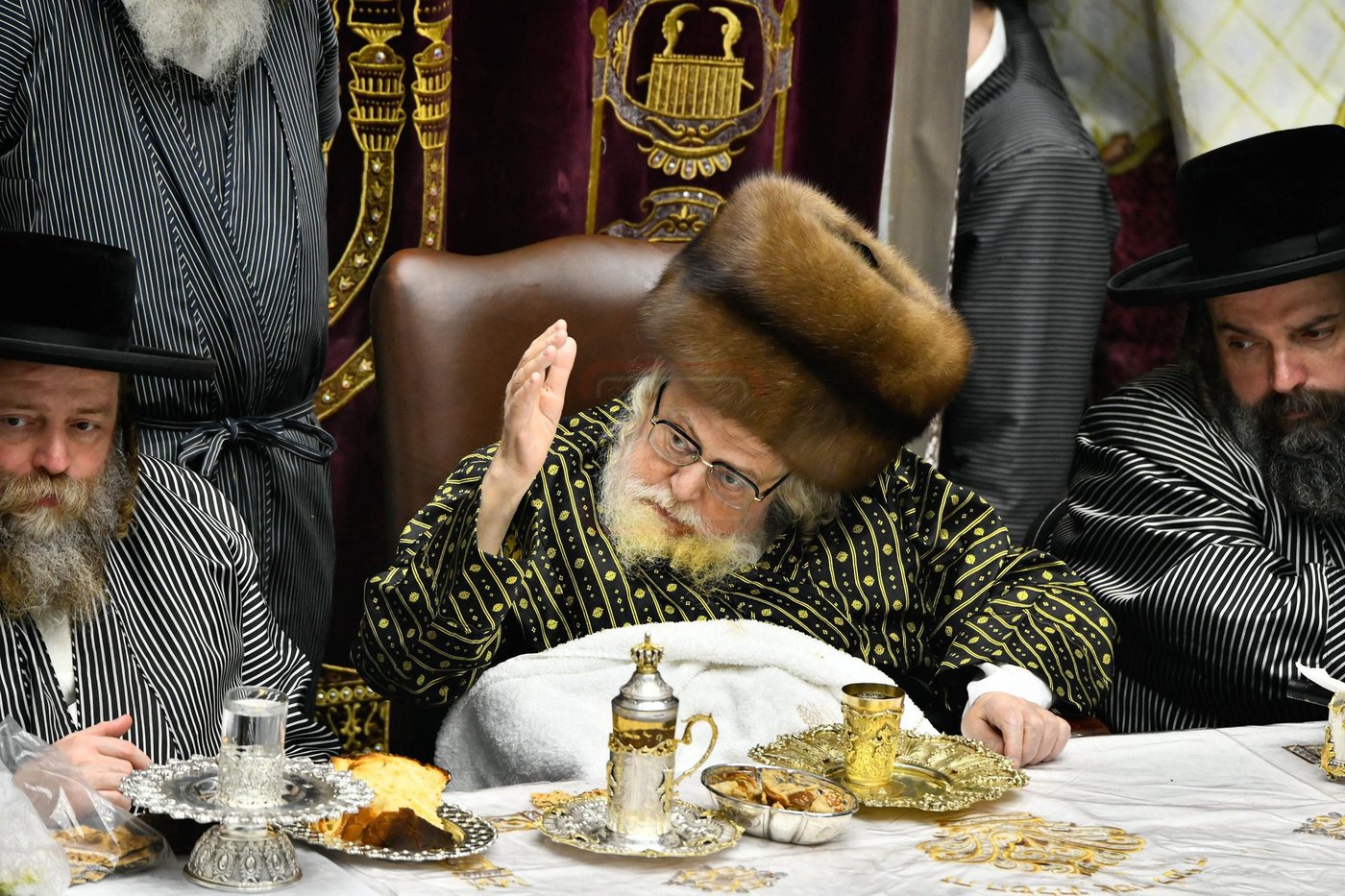 האדמו"ר מתולדות אברהם יצחק בטיש ט"ו בשבט