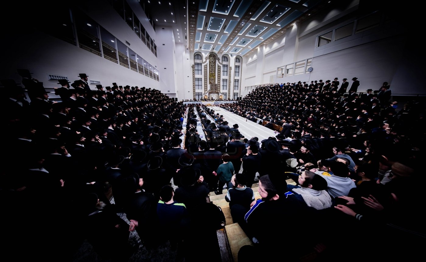 האדמו"ר מבאבוב 45 בטיש ט"ו בשבט