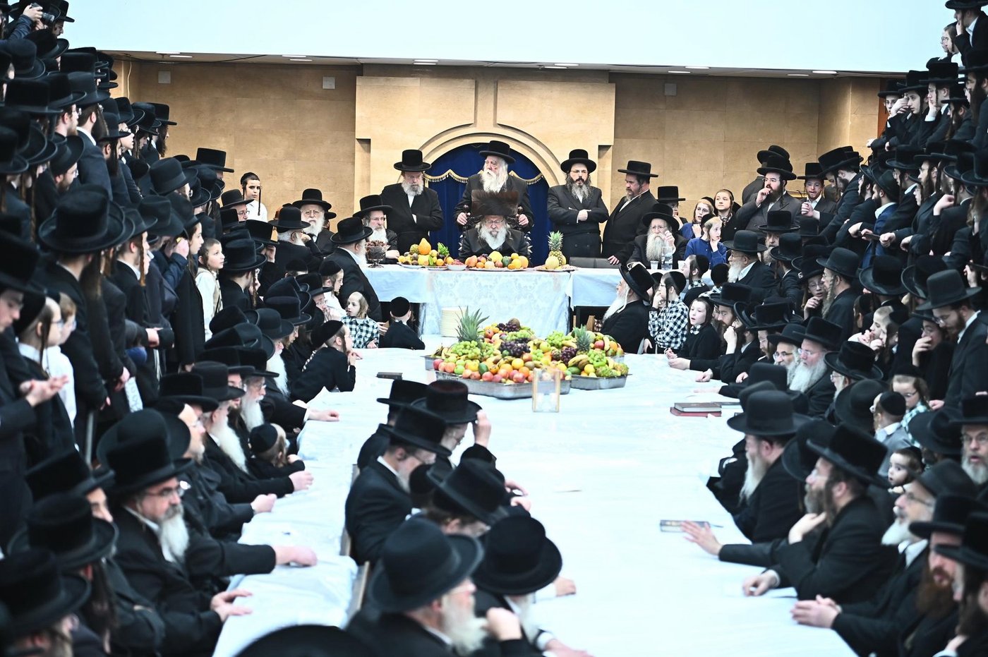 ט"ו בשבט בחצה"ק נדבורנה