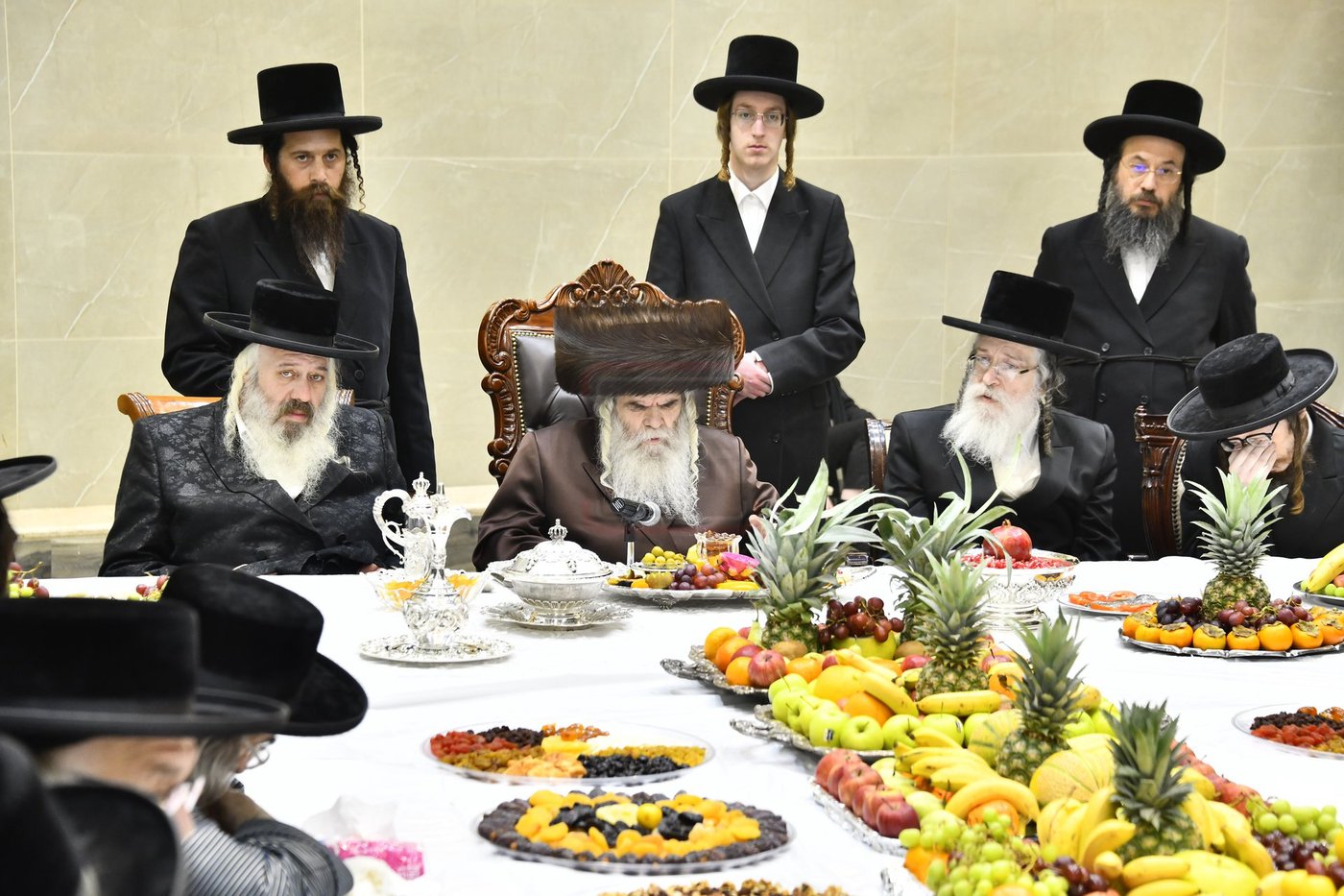 האדמו"ר מקרעטשניף י-ם בשלחה"ט לרגל ט"ו בשבט