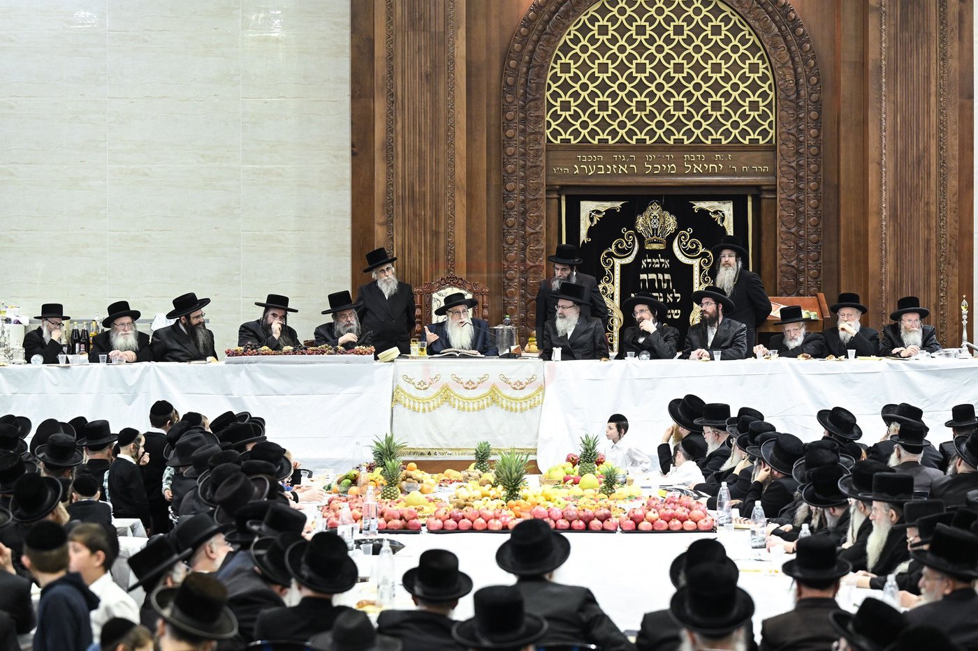 ט"ו בשבט בחצה"ק צאנז