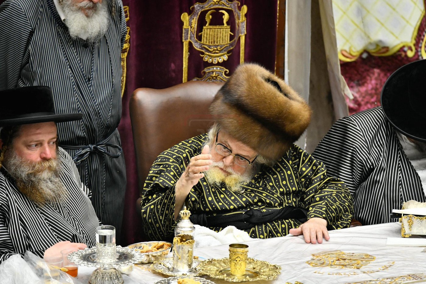 האדמו"ר מתולדות אברהם יצחק בטיש ט"ו בשבט