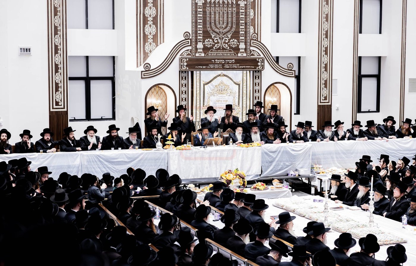 האדמו"ר מבאבוב 45 בטיש ט"ו בשבט