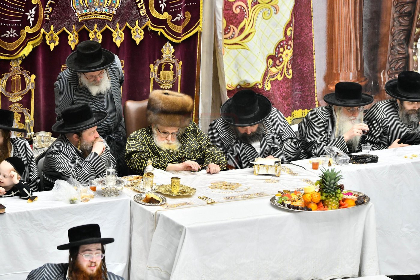 האדמו"ר מתולדות אברהם יצחק בטיש ט"ו בשבט