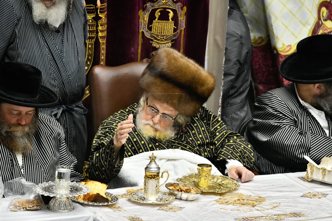 האדמו"ר מתולדות אברהם יצחק בטיש ט"ו בשבט