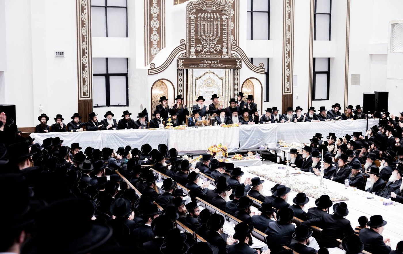 האדמו"ר מבאבוב 45 בטיש ט"ו בשבט