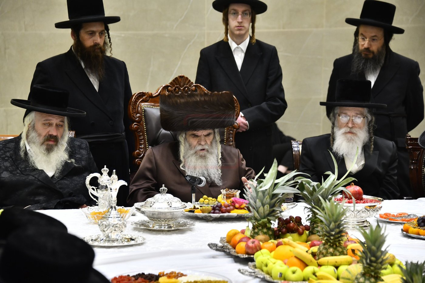 האדמו"ר מקרעטשניף י-ם בשלחה"ט לרגל ט"ו בשבט