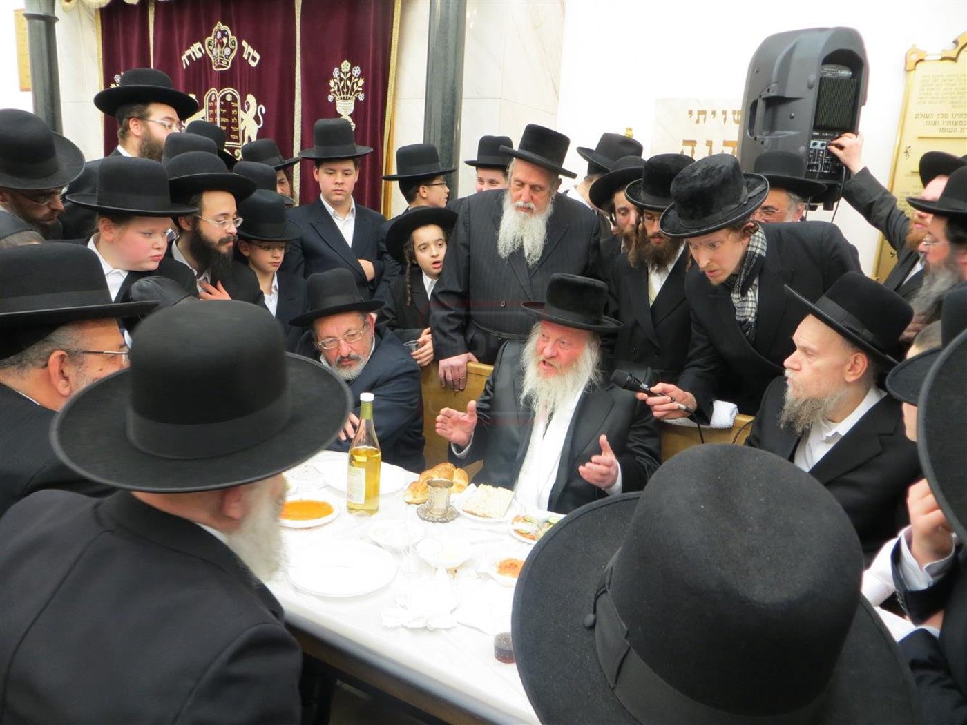 מראות חיי האדמו"ר המהרי"ד מלעלוב זי"ע