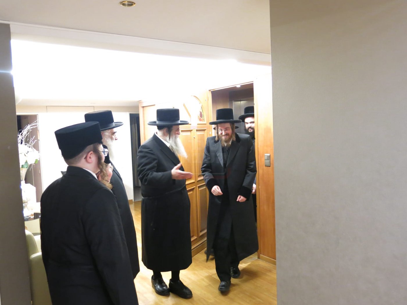 האדמו"ר מסאדיגורה בביקור אצל גאב"ד אנטווערפן 