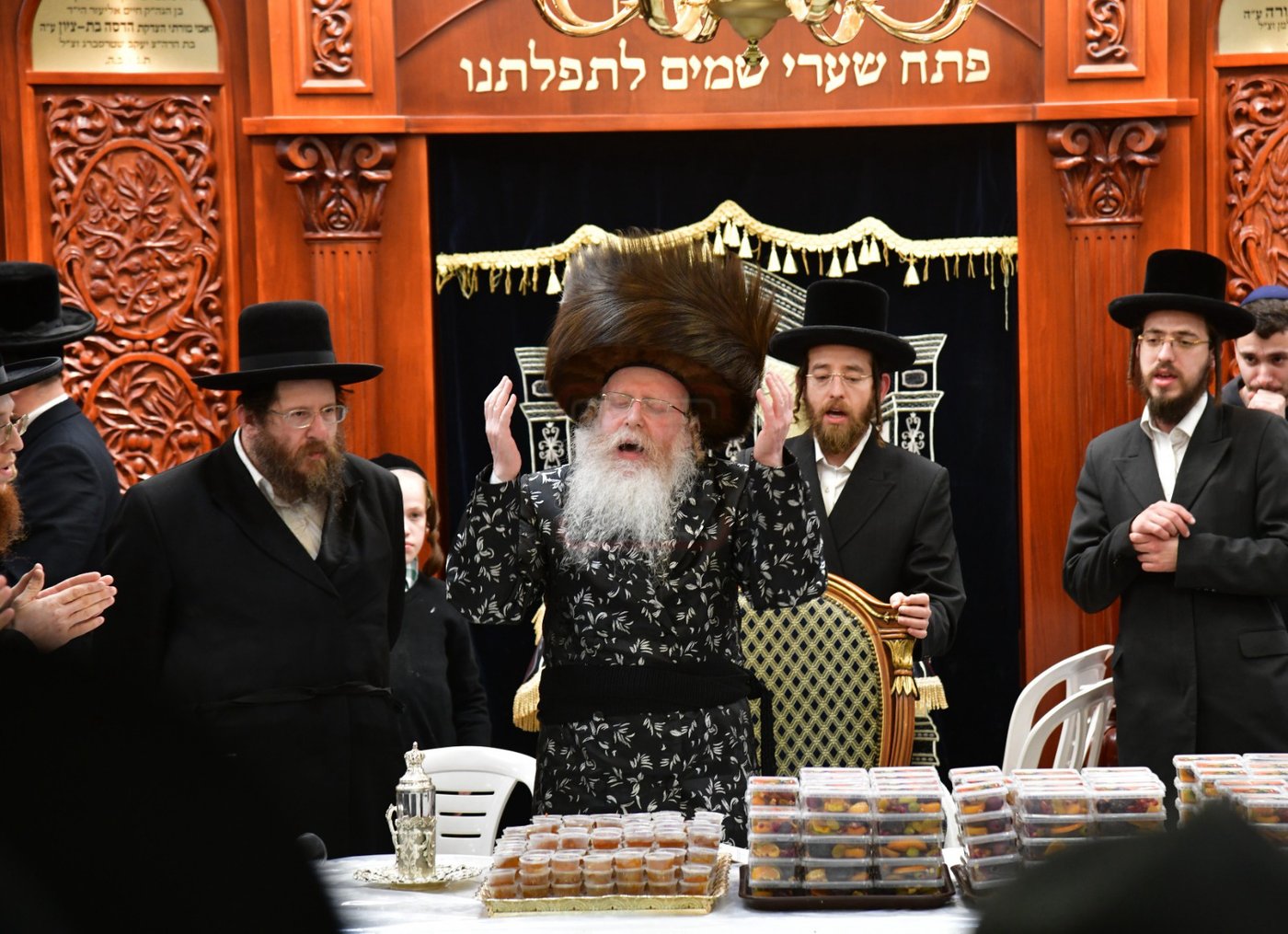 ט"ו בשבט בחצה"ק קרעטשניף קריית גת