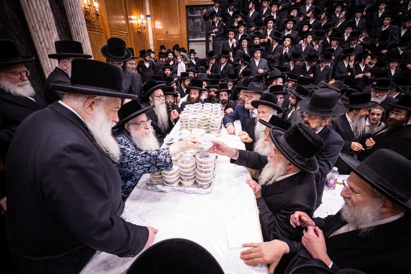 חמשה עשר בשבט בחצר הקודש צאנז קלויזענבורג