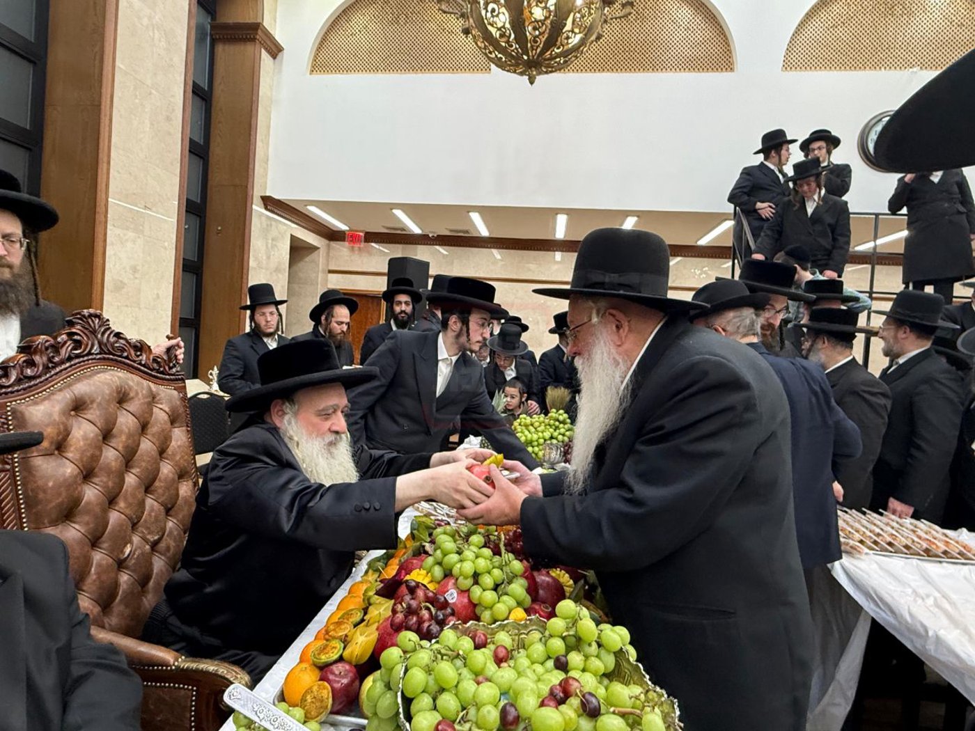 ט"ו בשבט בחצה"ק קראלי