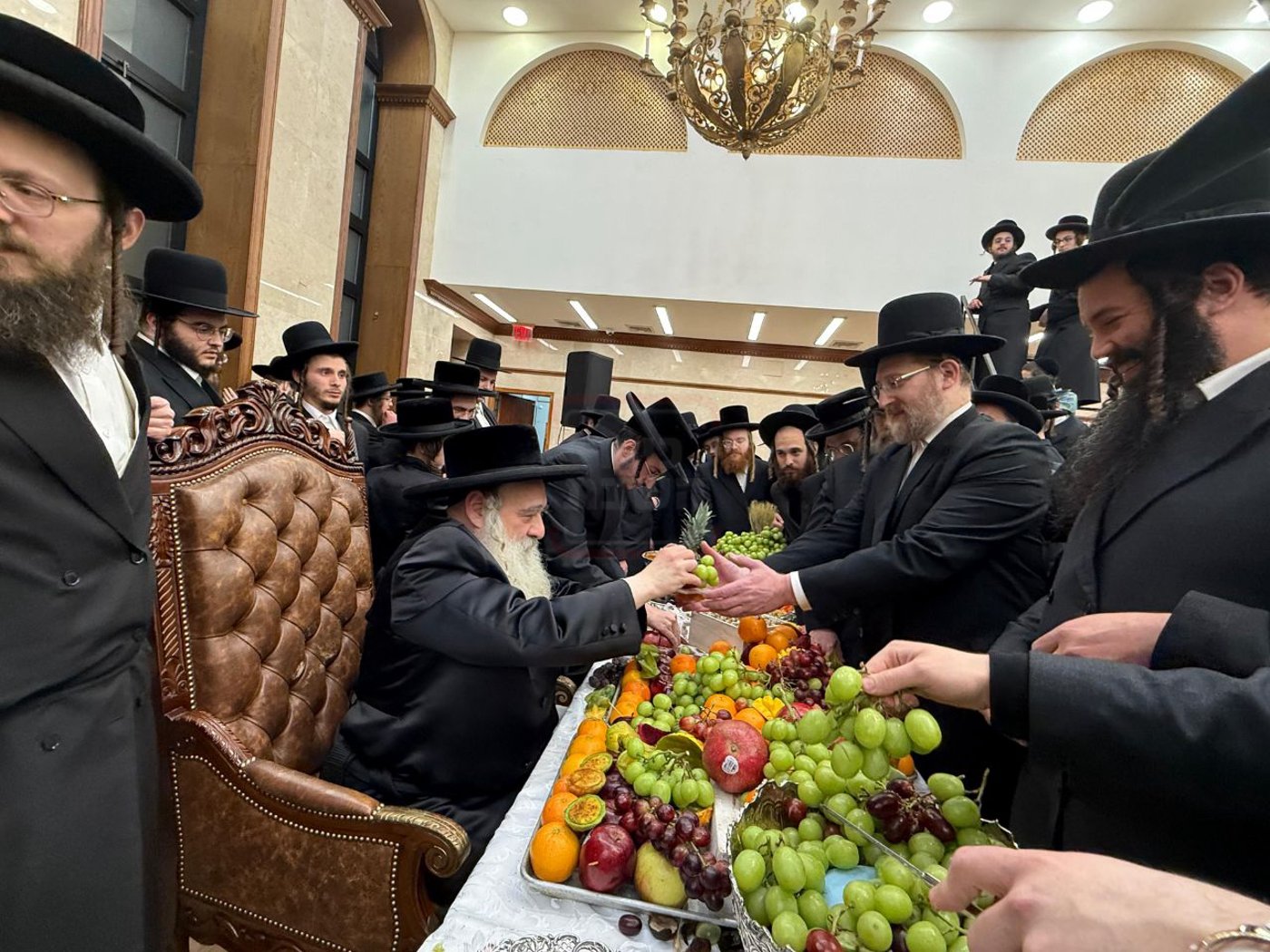 ט"ו בשבט בחצה"ק קראלי