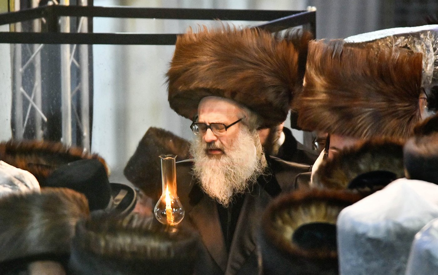 האדמו"ר מויז'ניץ בית שמש בחופה