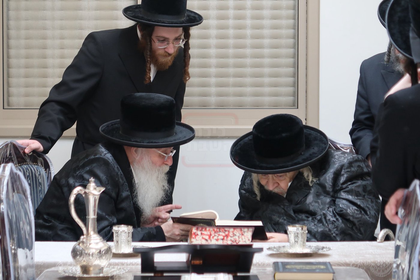 האדמו"ר מטעמשוואר בביקור אצל הגה"צ רבי אהרן טוסיג