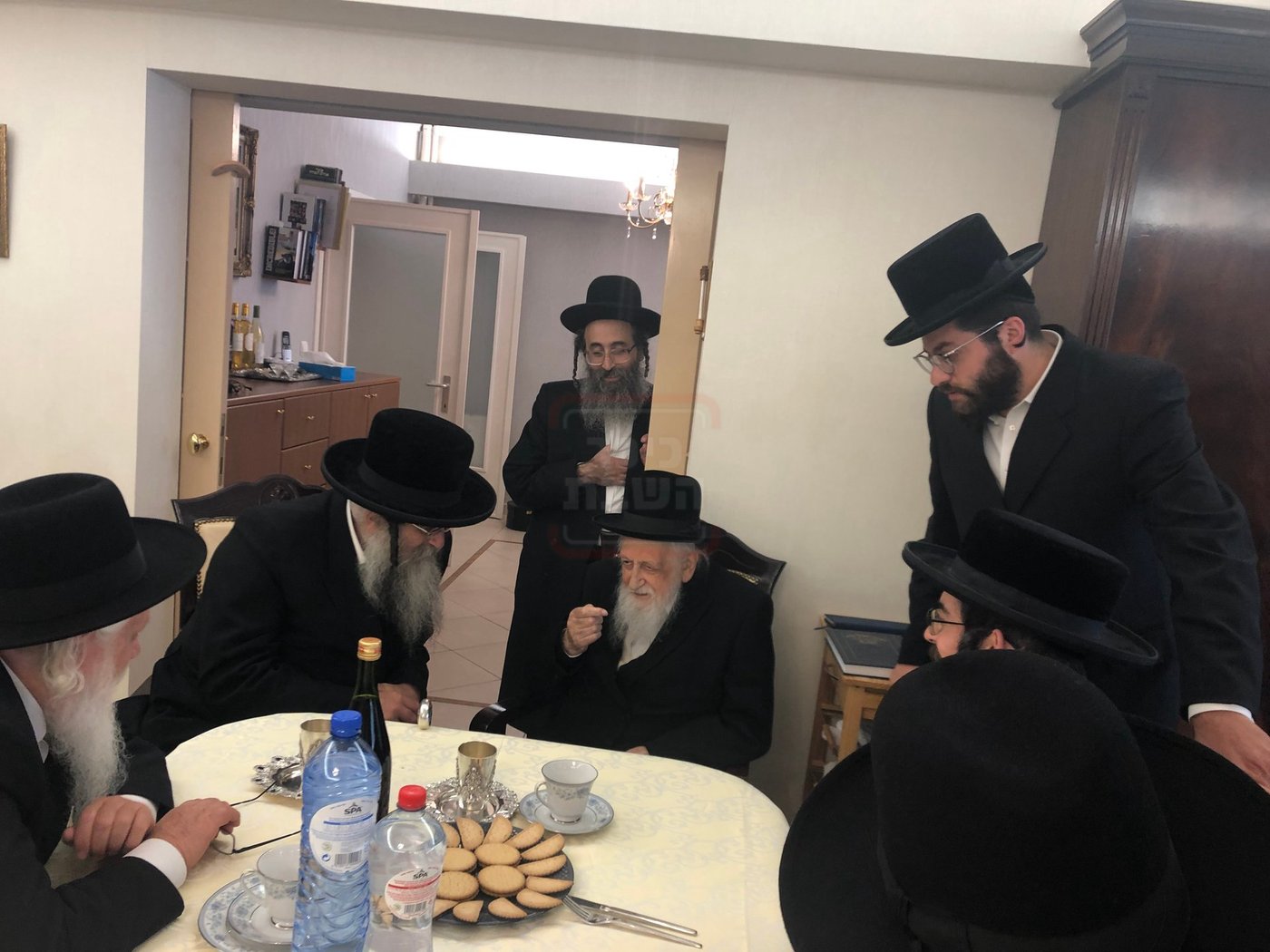 מראות חייו של הגה"צ רבי אליקים שליזנגר זצ"ל