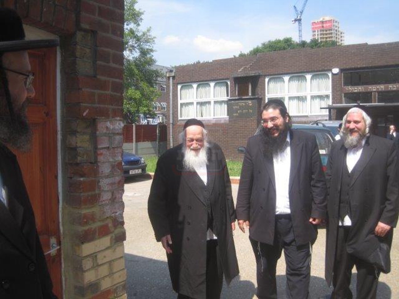 מראות חייו של הגה"צ רבי אליקים שליזנגר זצ"ל