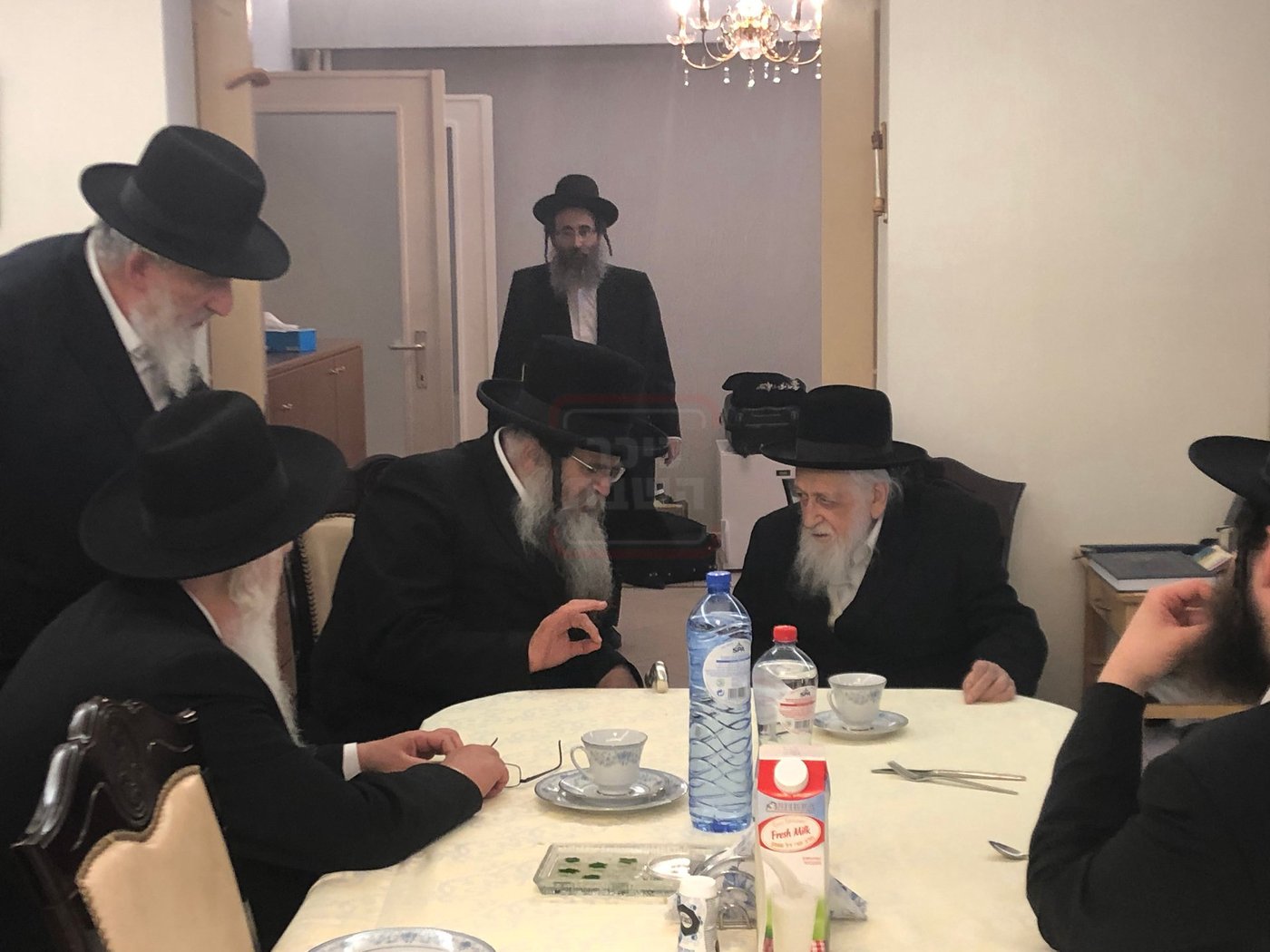 מראות חייו של הגה"צ רבי אליקים שליזנגר זצ"ל