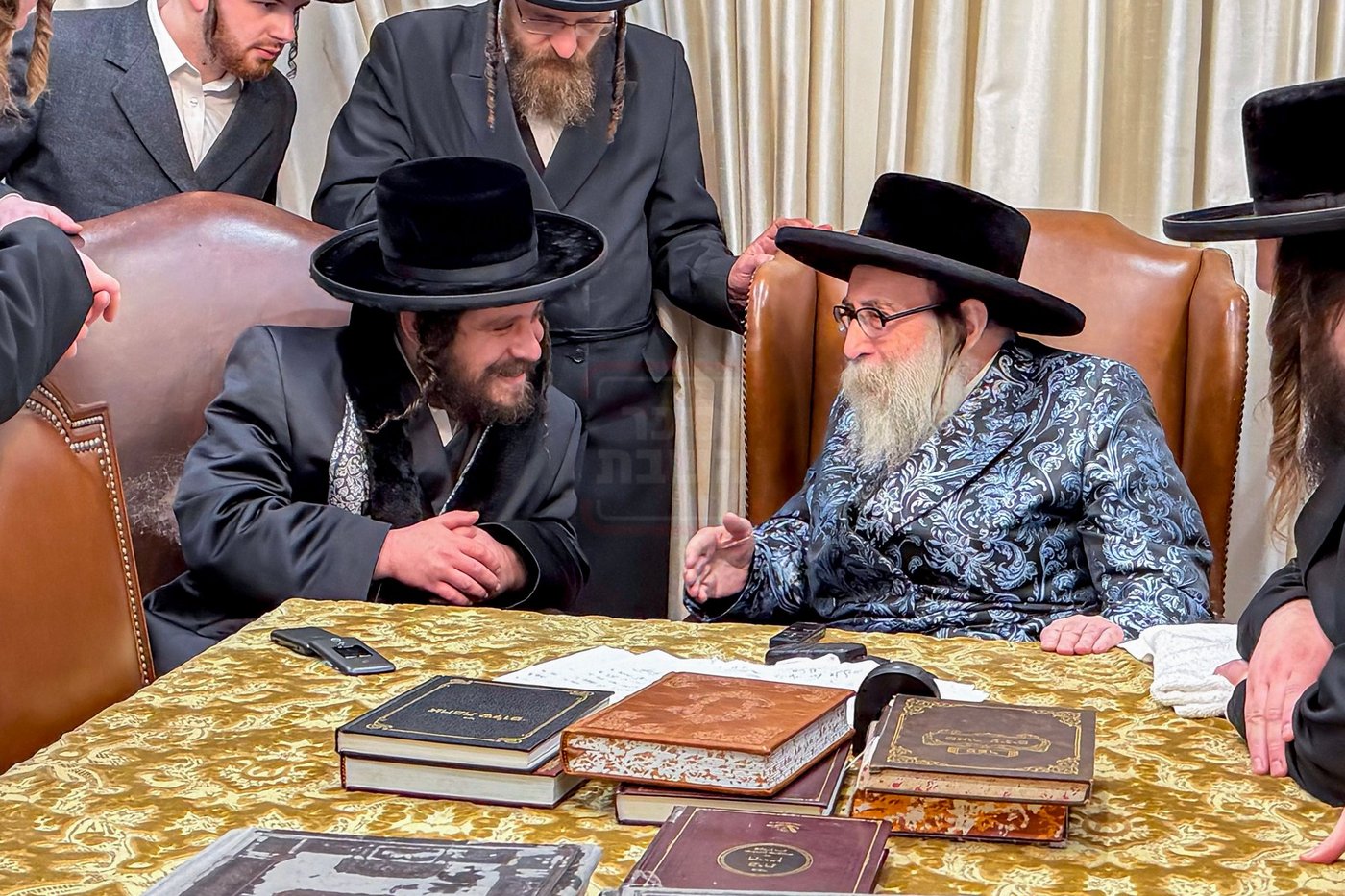 הרבי מקרעטשניף כפר אתא בביקור הוד בארה"ב