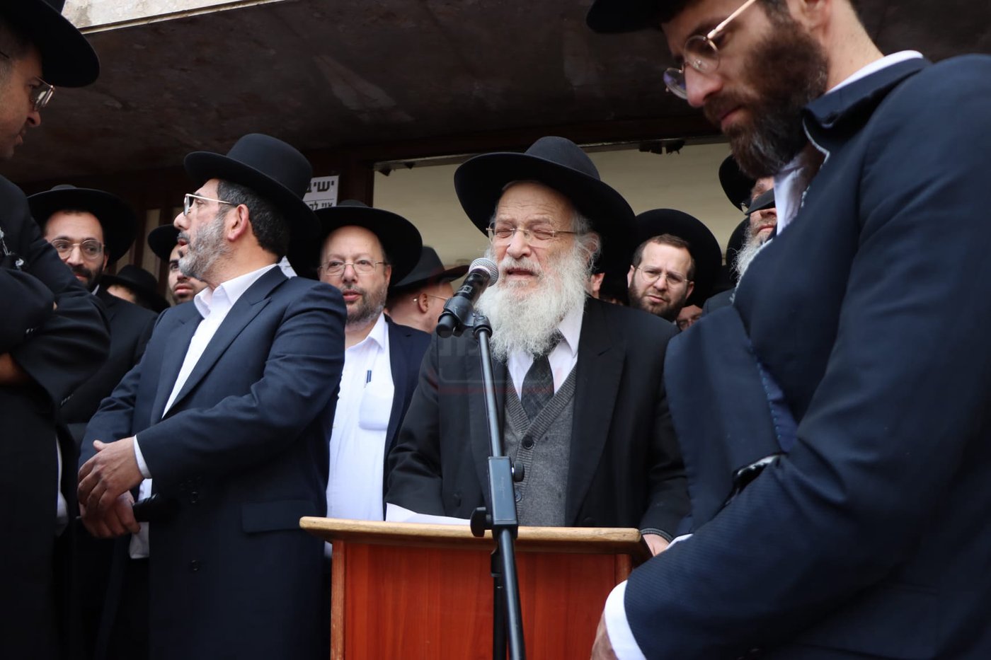 מסע הלוויית הגר"א שפירא זצ"ל - בירושלים