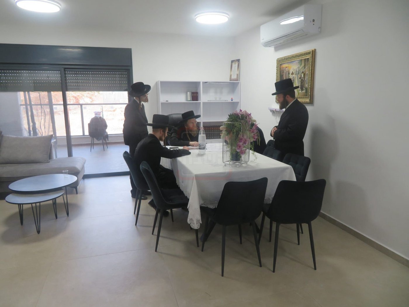 האדמו"ר משומרי אמונים בביקור בעמנואל