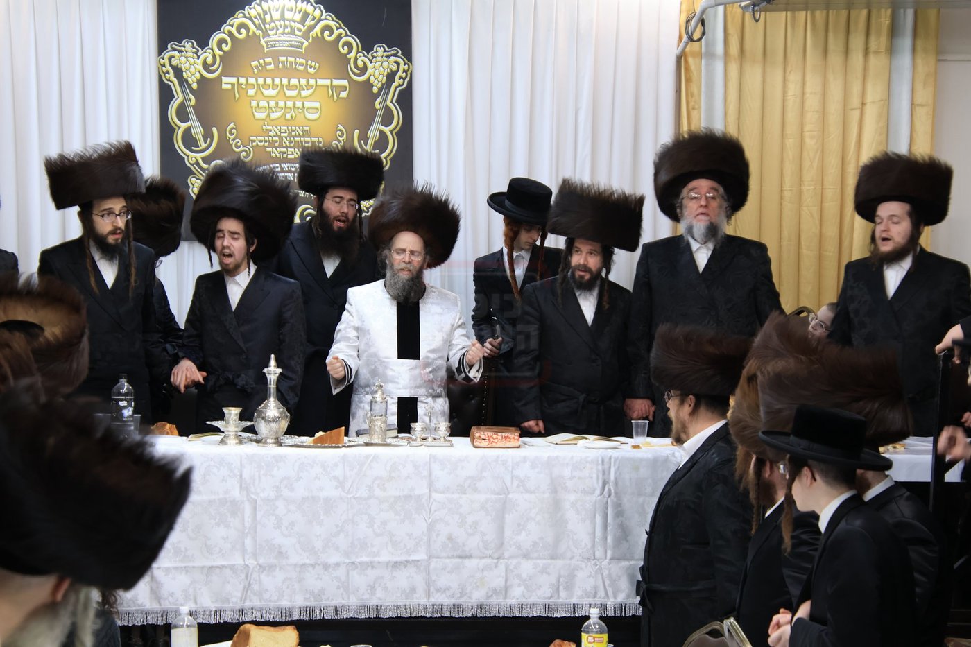 פארשפיל בחצה"ק קרעטשניף סיגט ווילאמסבורג