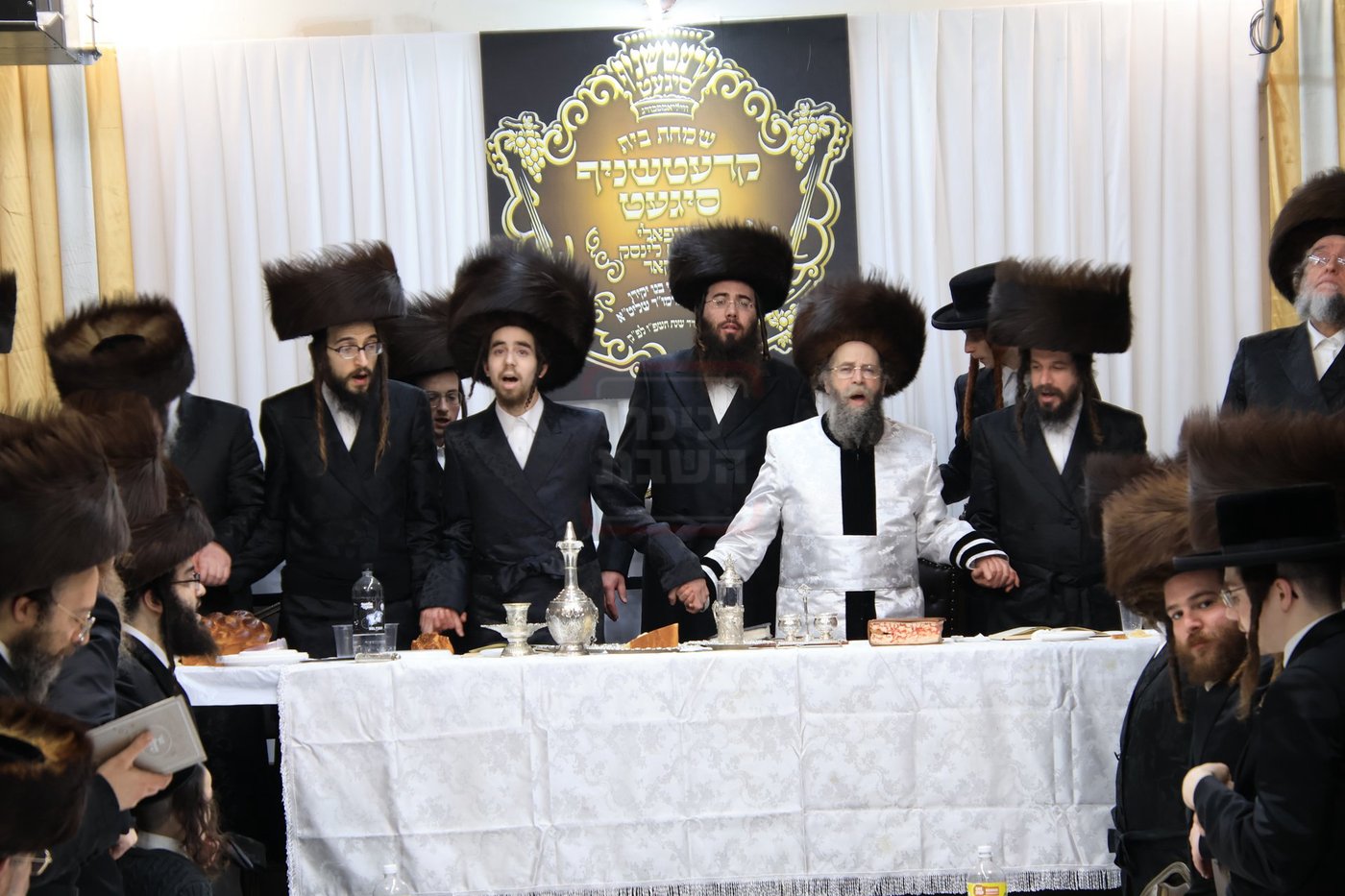 פארשפיל בחצה"ק קרעטשניף סיגט ווילאמסבורג