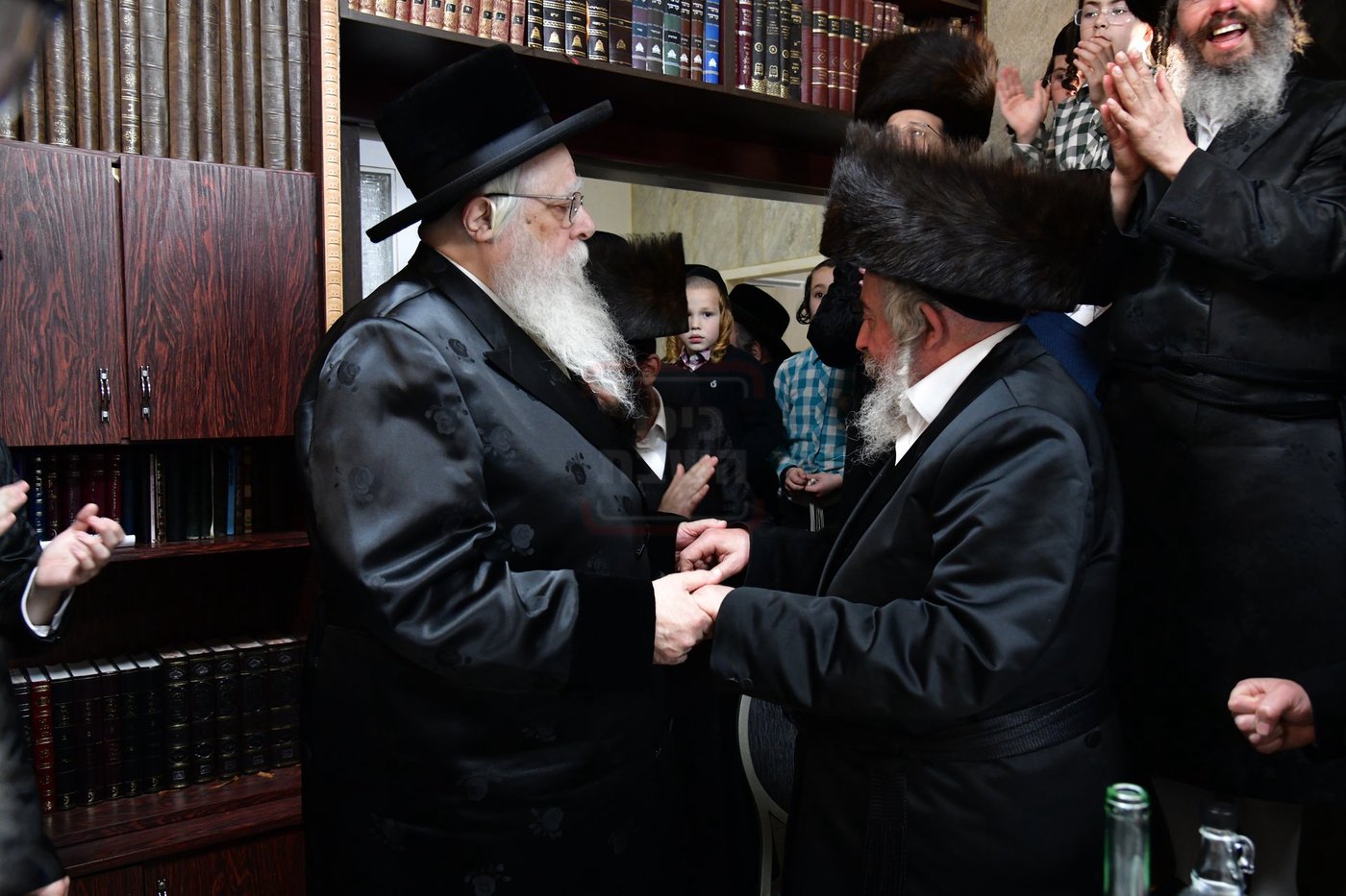 הכנסת ס"ת בסערט ויז'ניץ