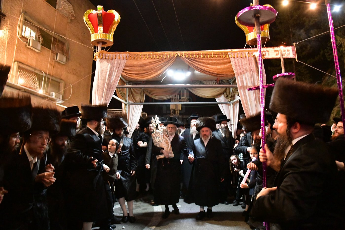 הכנסת ס"ת בסערט ויז'ניץ