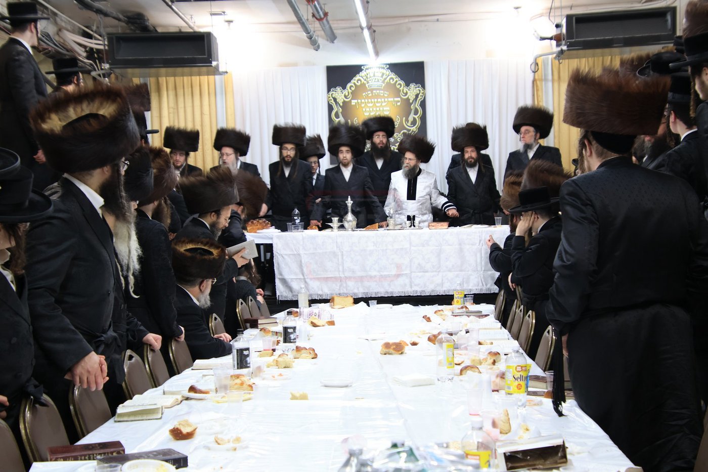 פארשפיל בחצה"ק קרעטשניף סיגט ווילאמסבורג