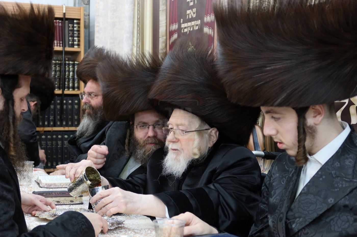 שמחת שבע ברכות לנכדת האדמו"ר מקרעטשניף