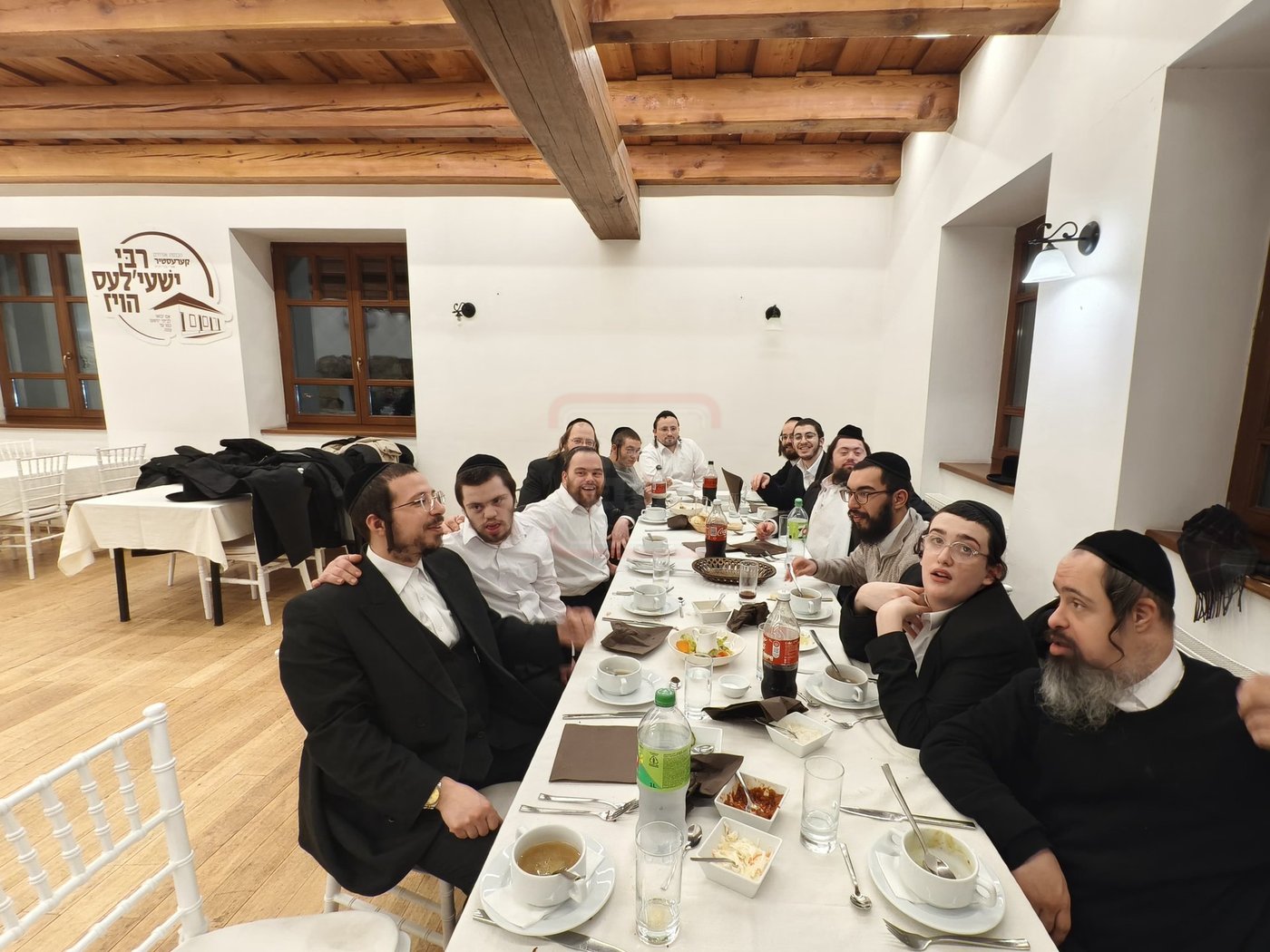 ישיבת אהובים מלונדון בטיול בהונגריה