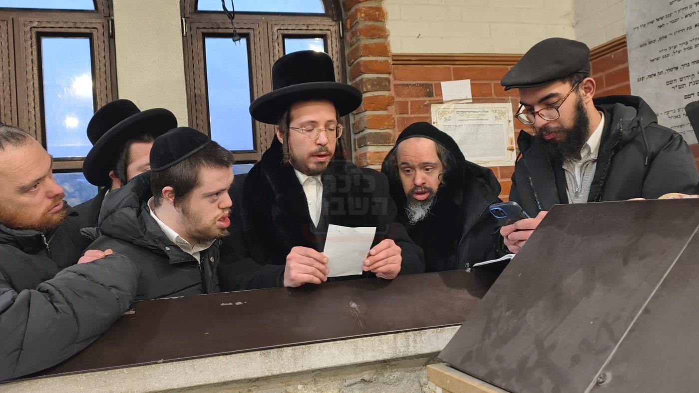 ישיבת אהובים מלונדון בטיול בהונגריה