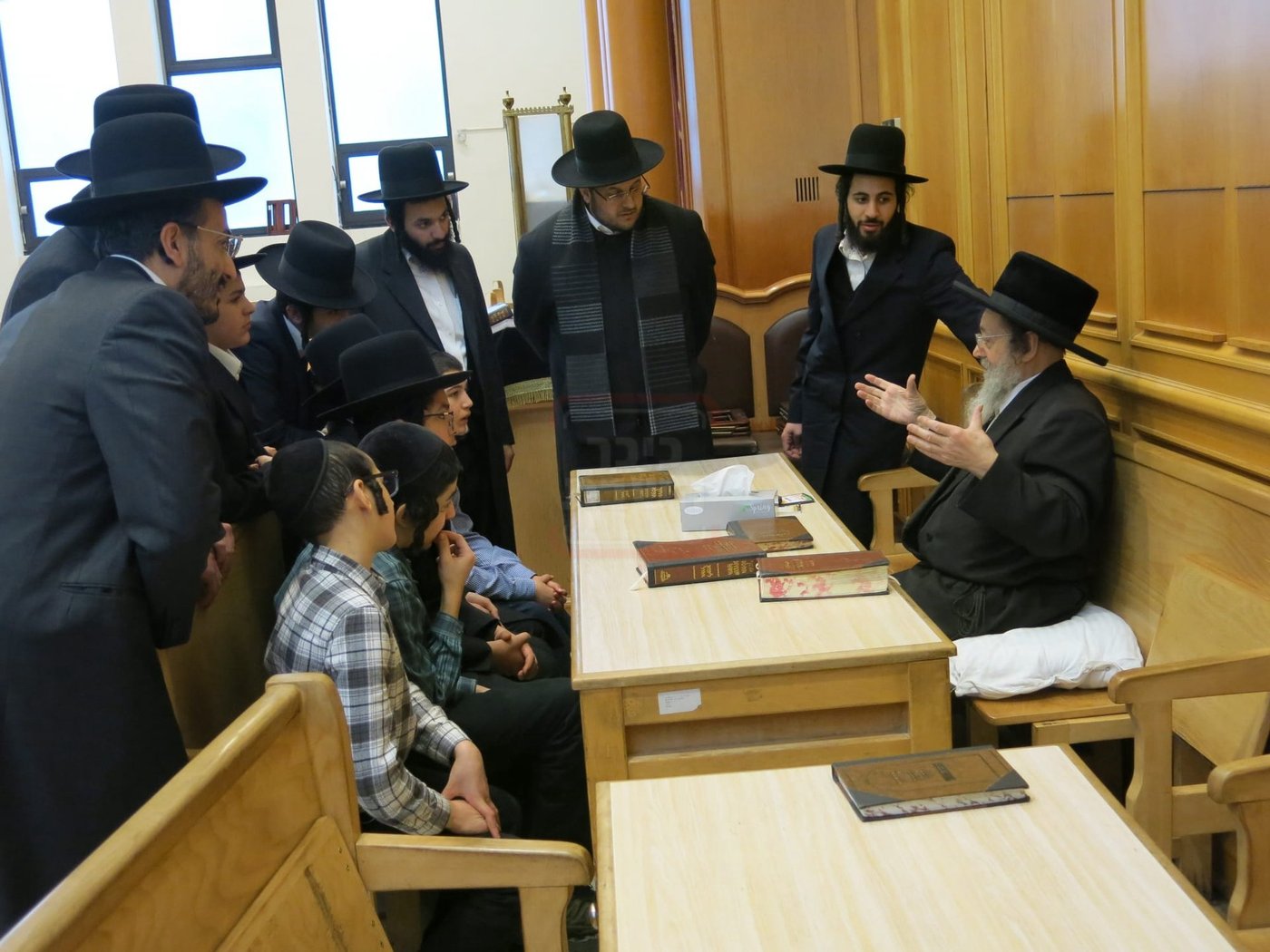 ילדי איראן אצל הגאון רבי שלמה זלמן וועבר