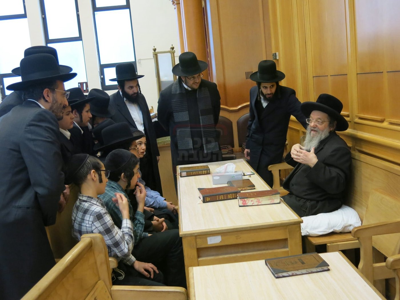 ילדי איראן אצל הגאון רבי שלמה זלמן וועבר