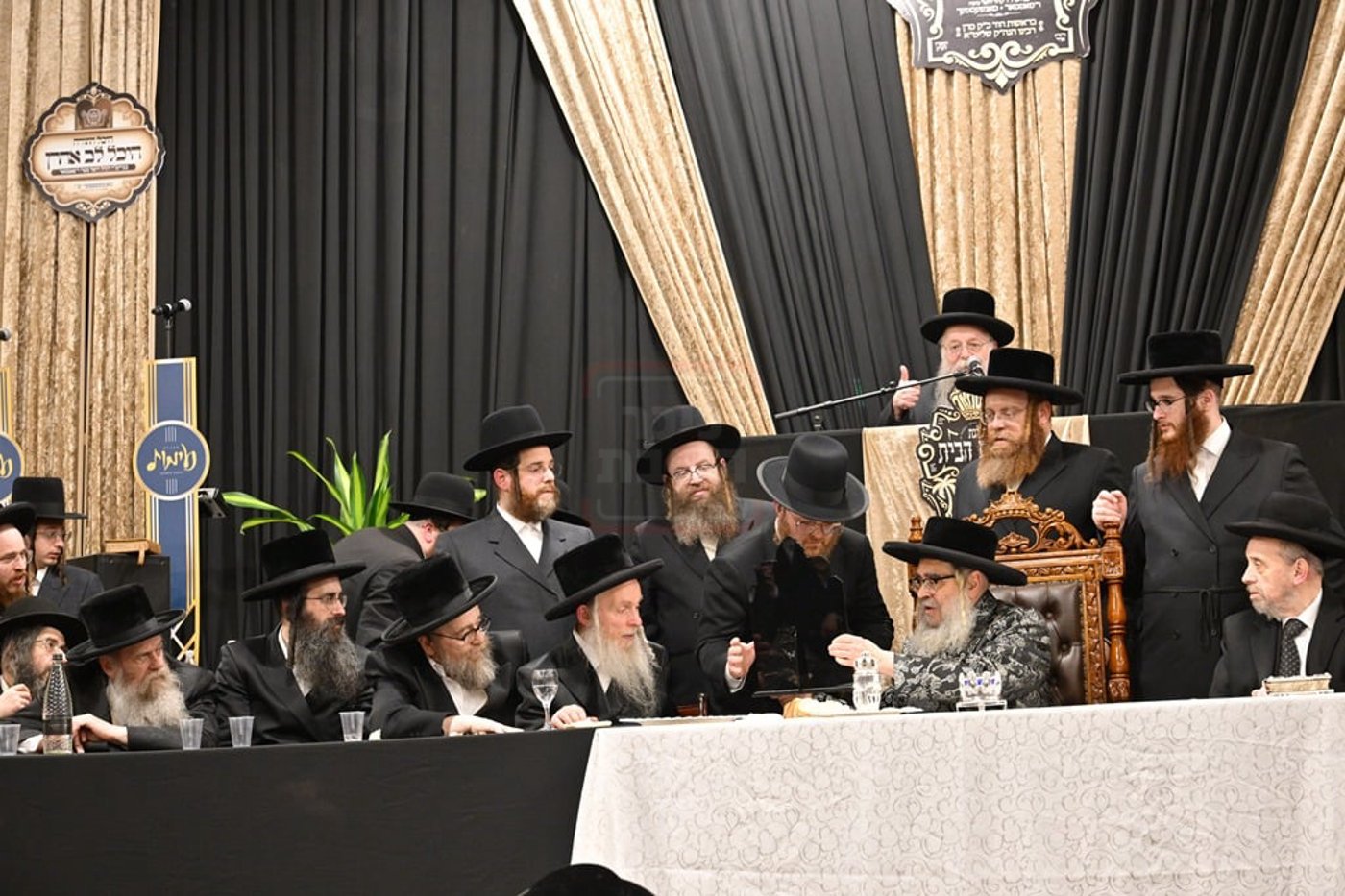 האדמו"ר מסאטמר בביקור הוד במאנשטעסער