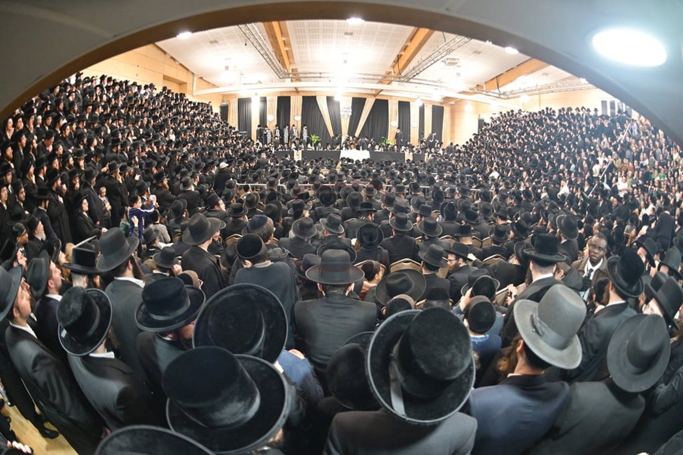 האדמו"ר מסאטמר בביקור הוד במאנשטעסער