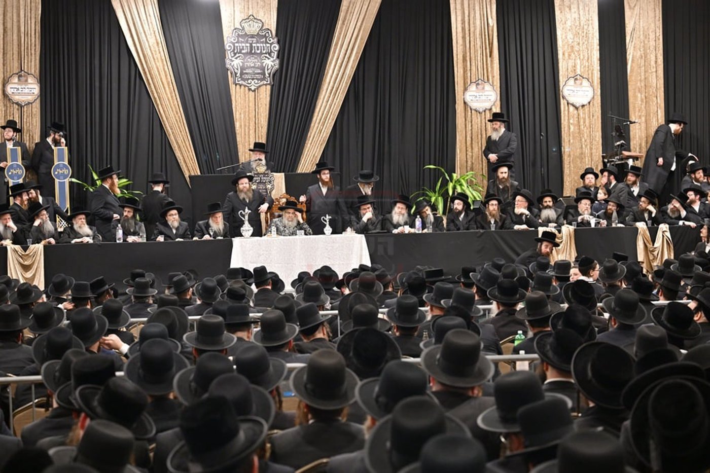 האדמו"ר מסאטמר בביקור הוד במאנשטעסער