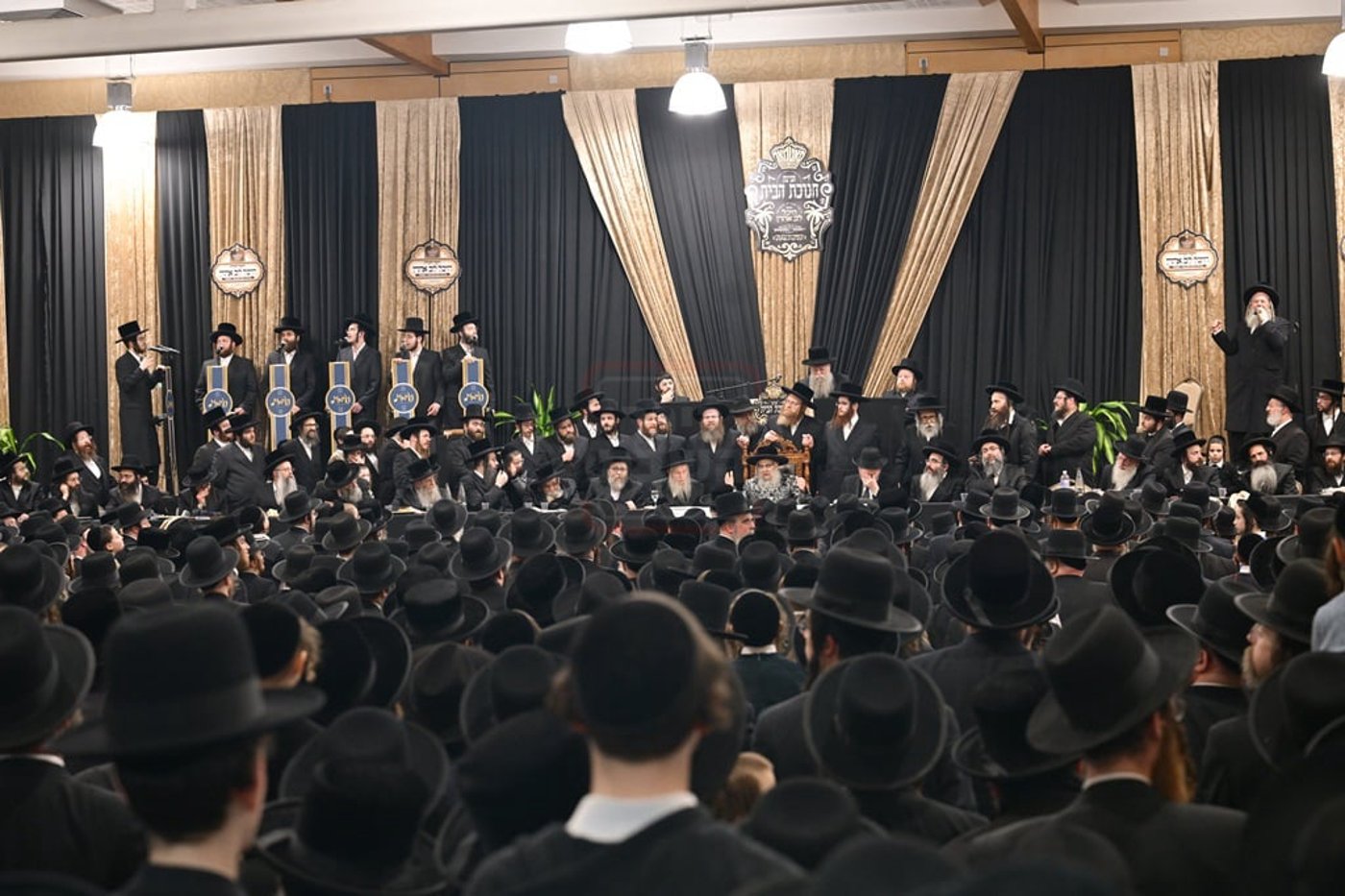 האדמו"ר מסאטמר בביקור הוד במאנשטעסער