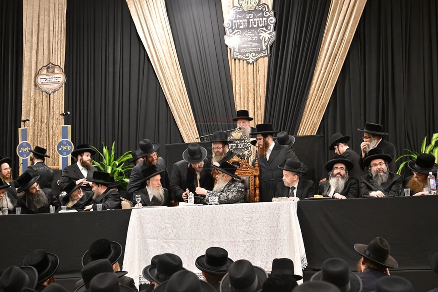 האדמו"ר מסאטמר בביקור הוד במאנשטעסער