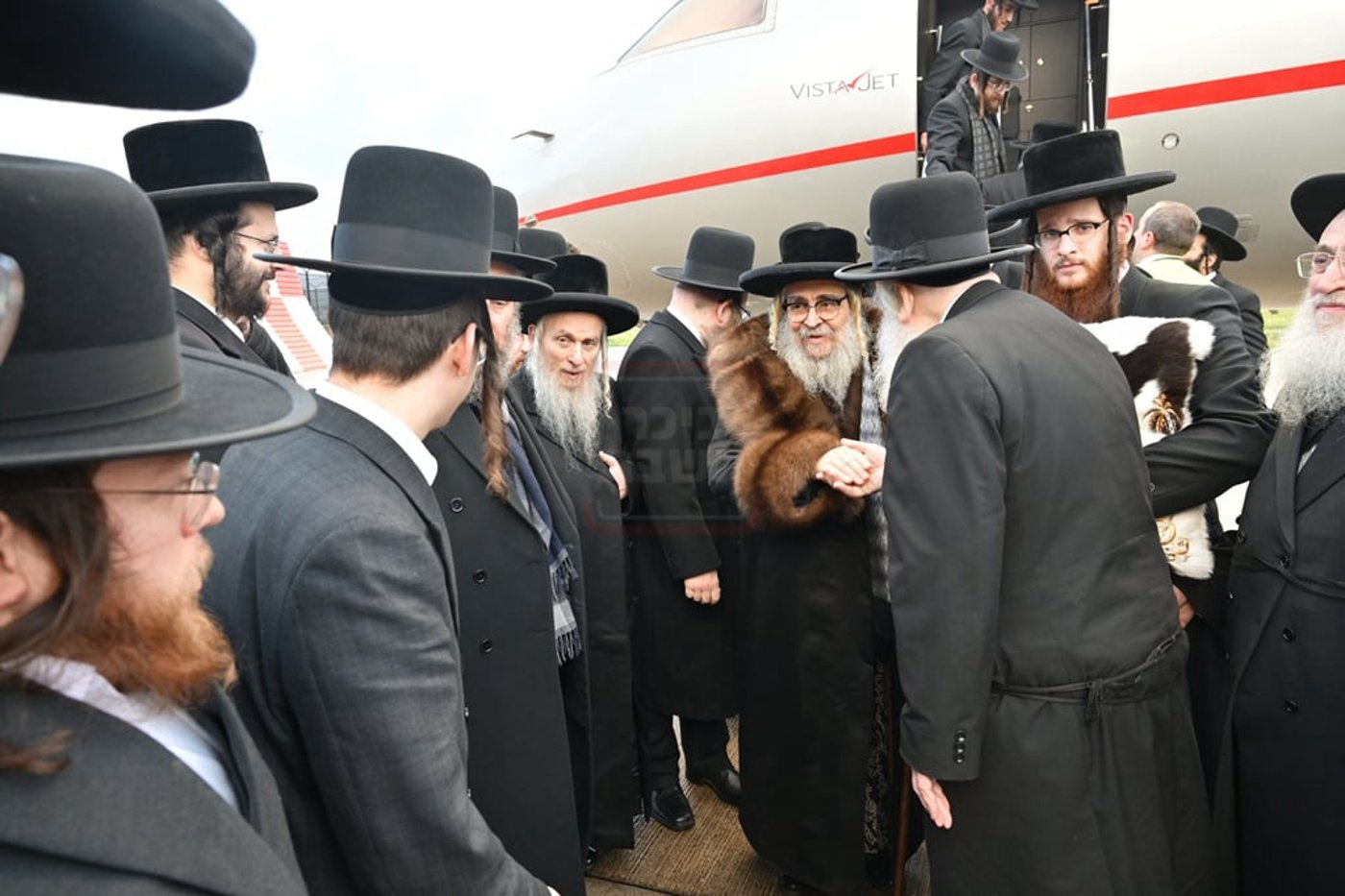 האדמו"ר מסאטמר במטוס בדרך למאנשטעסטער