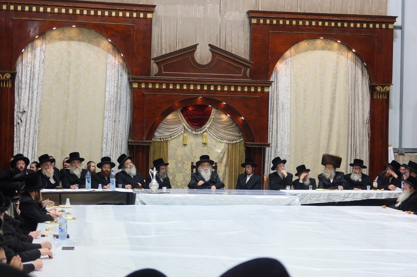 שמחת אירוסי נכדת האדמו"ר מדארג