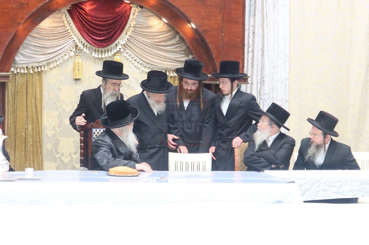 שמחת אירוסי נכדת האדמו"ר מדארג