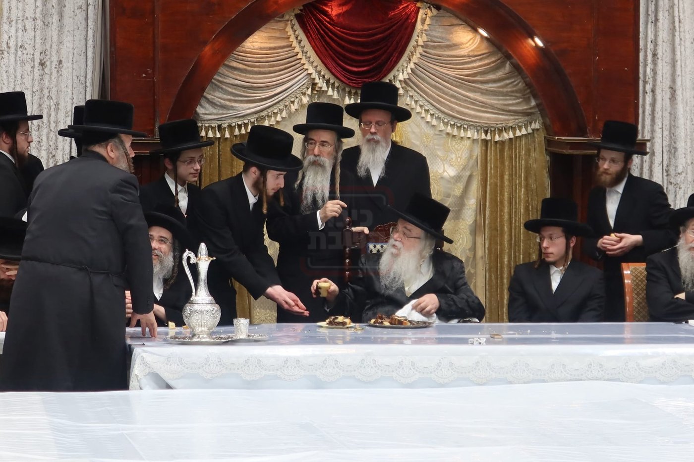 שמחת אירוסי נכדת האדמו"ר מדארג