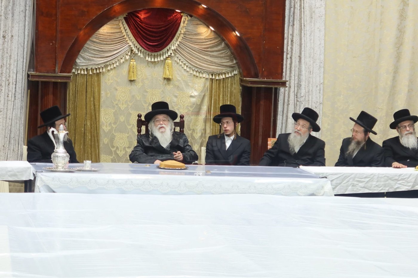 שמחת אירוסי נכדת האדמו"ר מדארג