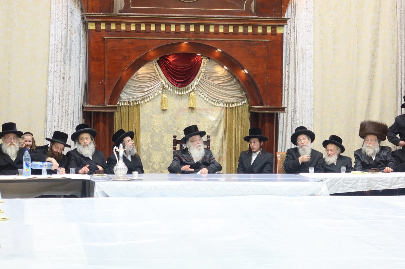 שמחת אירוסי נכדת האדמו"ר מדארג